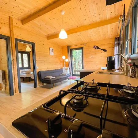 Chalet Nature Sur La Vallee De La Truyere Neuveglise Exterior photo
